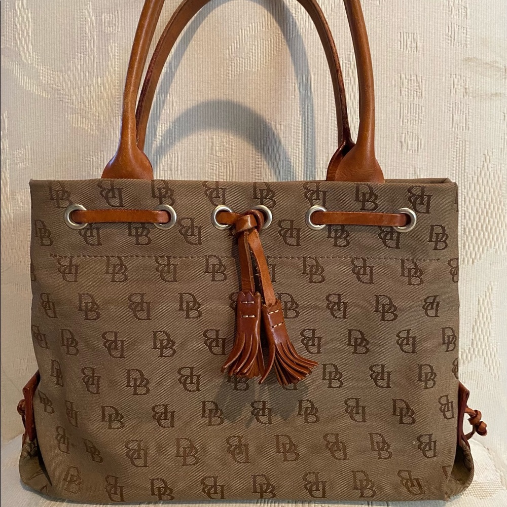 Dooney & Bourke purse